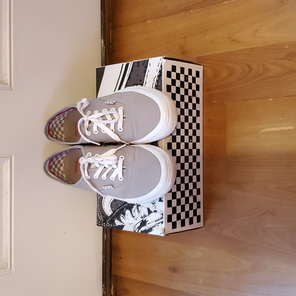 Van's Authentic
